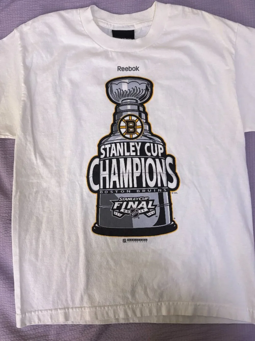 Boston Bruins 2011 Stanley Cup Champions YOUTH LARGE YL T-Shirt